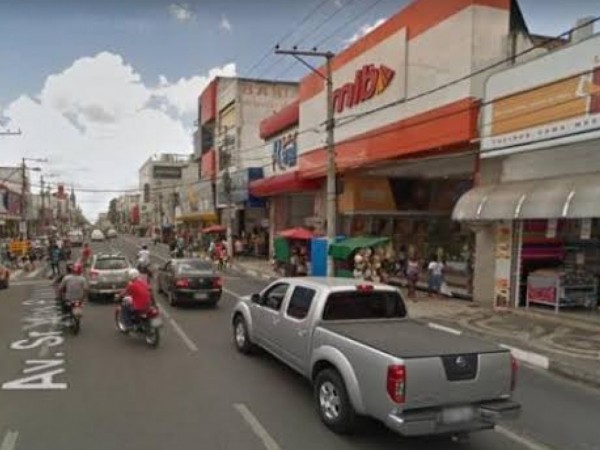 Colbert libera comércio e bares de segunda (8) a sexta-feira (12)