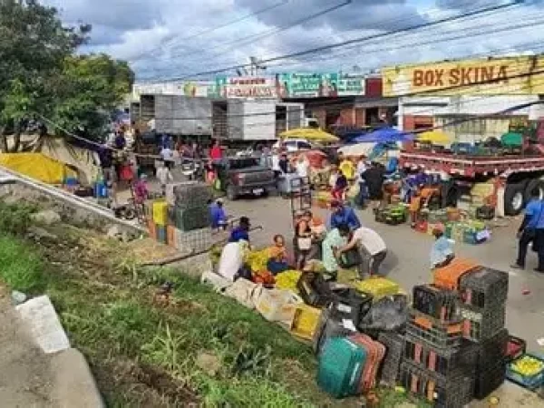 Xixi Vip: urinar no Centro de Abastecimento virou laranjada