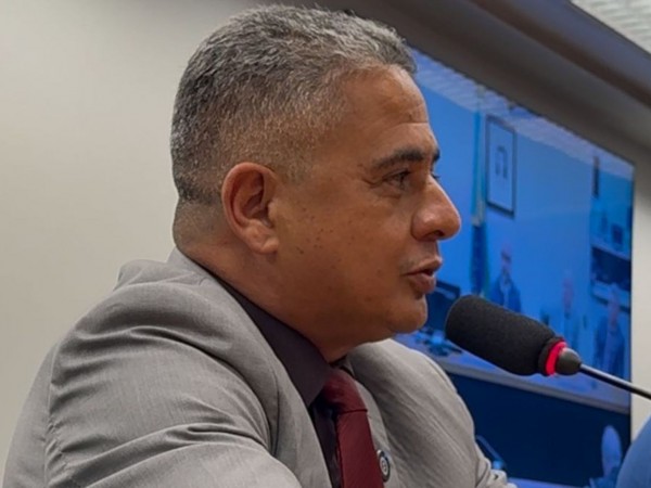 Jurandy Carvalho alerta para o descarte irregular de lixo em Feira de Santana