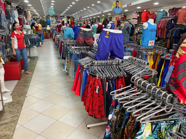 Preço, opção e qualidade: conheça a receita do sucesso da JR Confecções