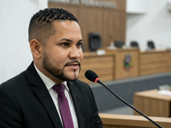 "Eu queria matar ele", diz vereador sobre marginal que assaltou seu filho na porta de casa