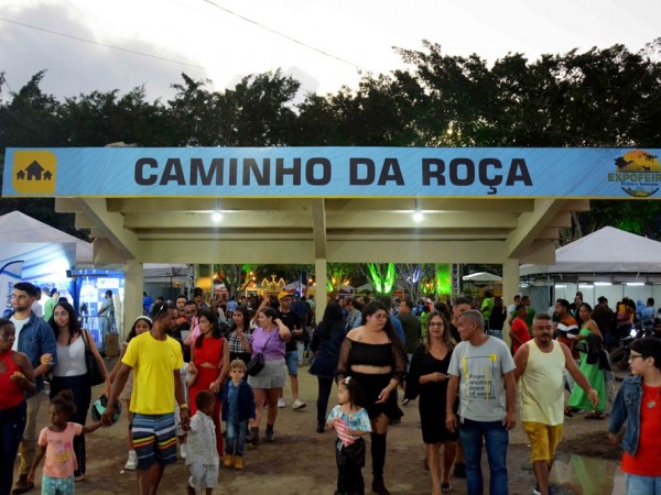 Confira a programação de shows da Expofeira 2025