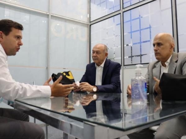 O secretário de Desenvolvimento Econômico (SDE), José Nunes, esteve na  quinta-feira (05) na Feira Internacional de Máquinas e Equipamentos (Feimec)