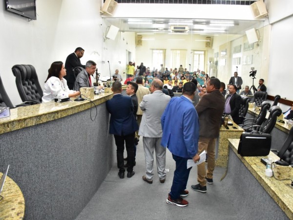 Pagamento de salários atrasados na Saúde: sufoco de servidores pode terminar a partir desta terça (22)