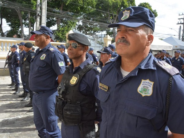 Guarda Municipal passa a receber auxílio fardamento em Feira de Santana