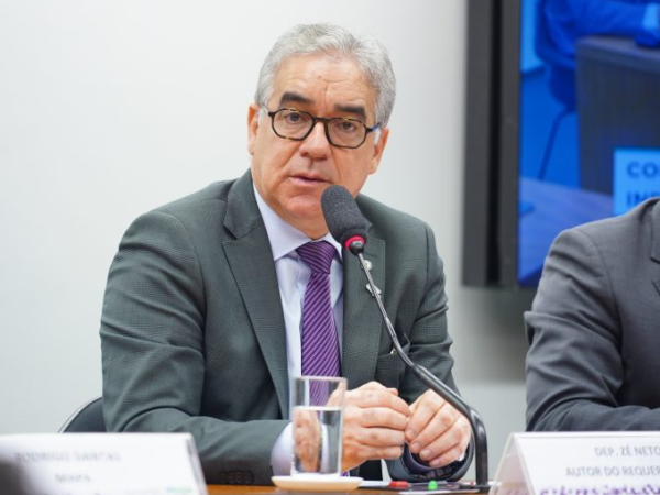 Jerônimo vai coordenar campanha de Zé Neto a prefeito de Feira; deputado é aclamado pelo PT feirense