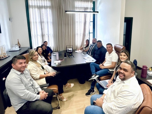 Marcos Lima se reúne com gerentes de setores da Câmara para alinhar metas e reforçar transparência