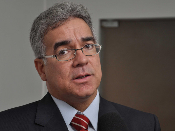 Exclusivo: Zé Neto visita a Câmara e, "sem querer", encontra membros da CPI das Cestas Básicas