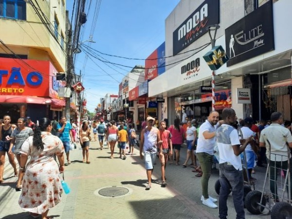 Comércio do centro fecha no feriado de Senhora Sant’Ana; shoppings e bairros funcionam normalmente